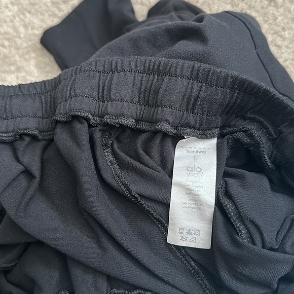 Alo Yoga Conquer Pant - Picture 6 of 8